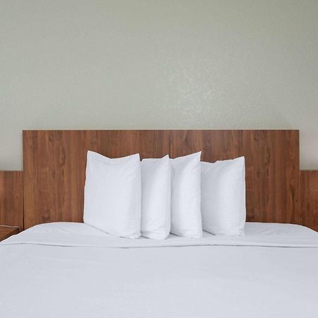 Ramada By Wyndham Altamonte Springs Near I-4 Hotell Eksteriør bilde
