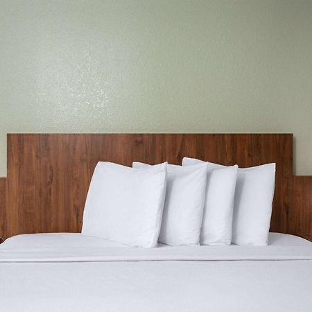Ramada By Wyndham Altamonte Springs Near I-4 Hotell Eksteriør bilde