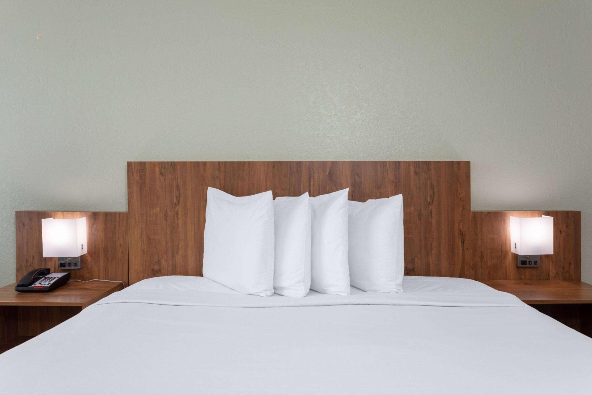 Ramada By Wyndham Altamonte Springs Near I-4 Hotell Eksteriør bilde