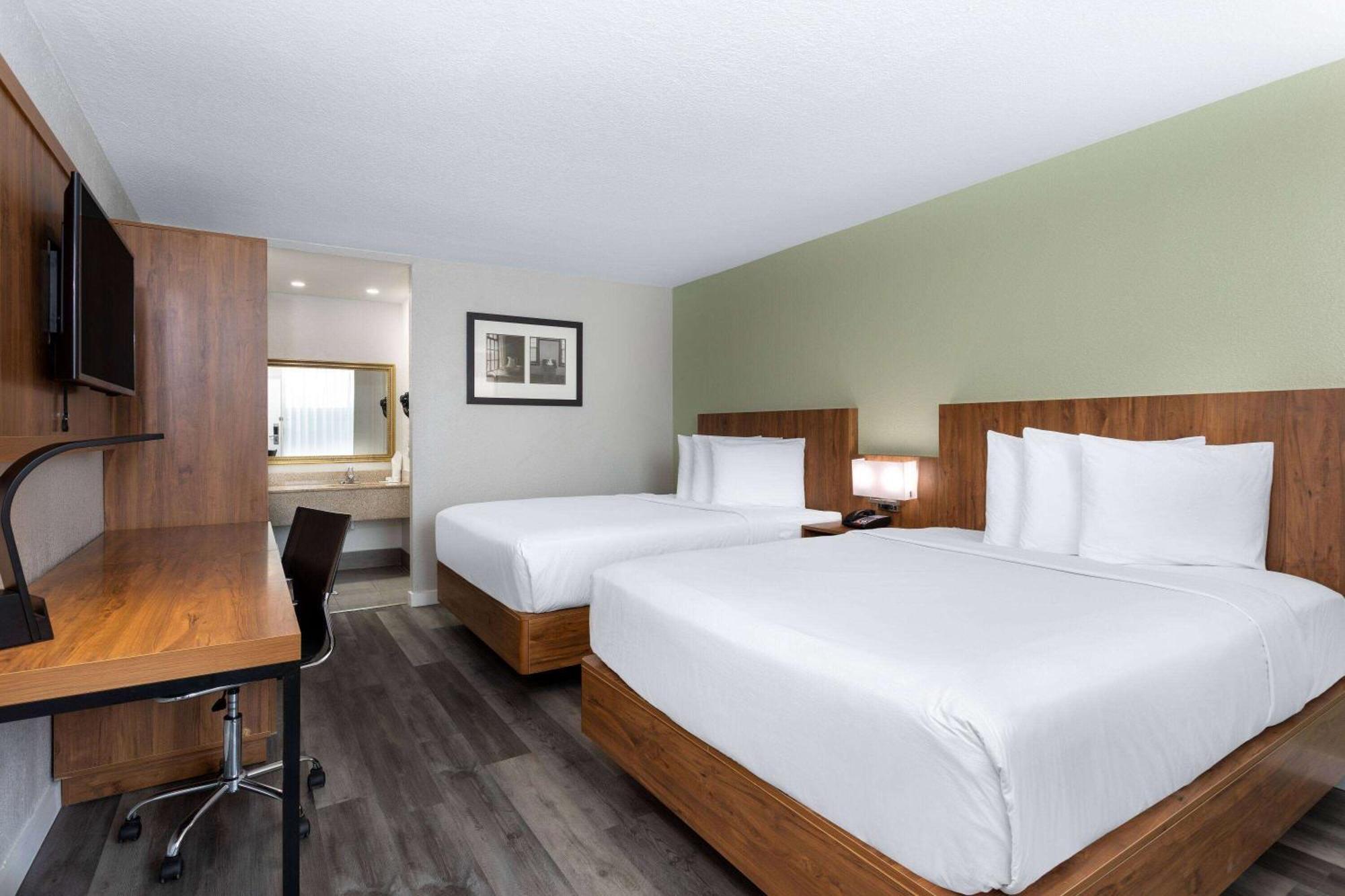 Ramada By Wyndham Altamonte Springs Near I-4 Hotell Eksteriør bilde